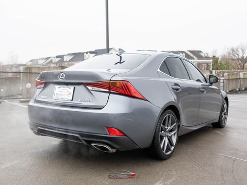 Used 2019 Lexus IS 300 F Sport w/ F Sport Package image 7