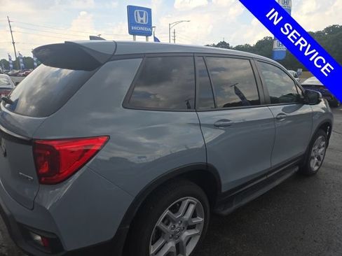 Used 2024 Honda Passport EX-L image 4