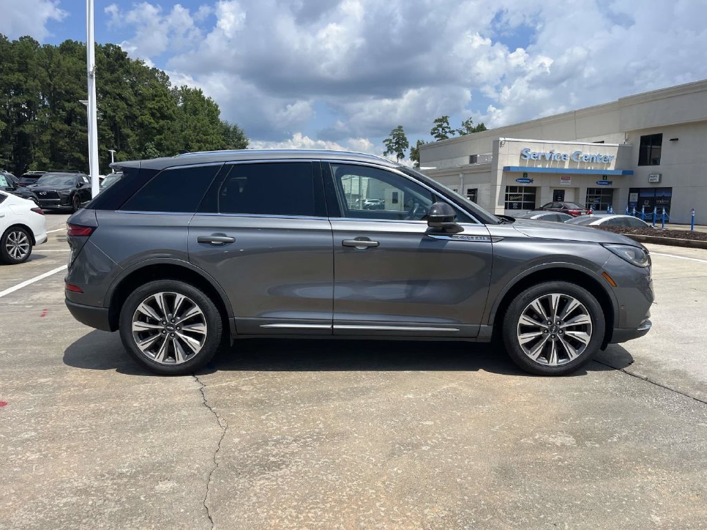 Used 2021 Lincoln Corsair Reserve w/ Equipment Group 201A AWD/4WD image 2