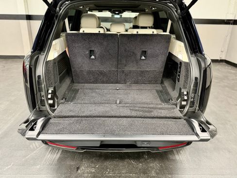 Used 2023 Land Rover Range Rover Long Wheelbase Autobiography AWD/4WD image 15