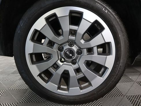 Certified 2024 Honda Passport Black Edition image 31