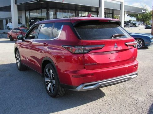 New 2026 Mitsubishi Outlander SE FWD image 5