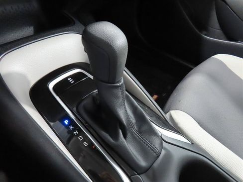 Used 2026 Toyota Corolla LE FWD image 27