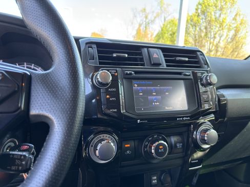 Used 2017 Toyota 4Runner TRD Pro image 18