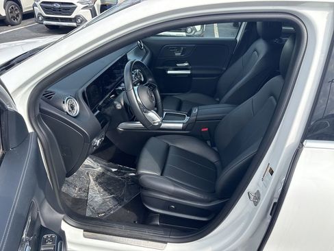 Used 2024 Mercedes-Benz GLA 250 4MATIC image 9