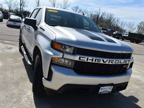 Used 2022 Chevrolet Silverado 1500 Custom w/ Rally Edition image 9