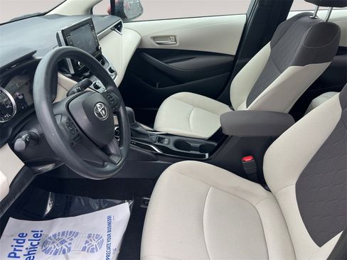 Used 2021 Toyota Corolla LE w/ Carpet Mat Package (TMS) image 9