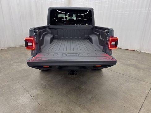 New 2025 Jeep Gladiator Mojave w/ Convenience Group image 28