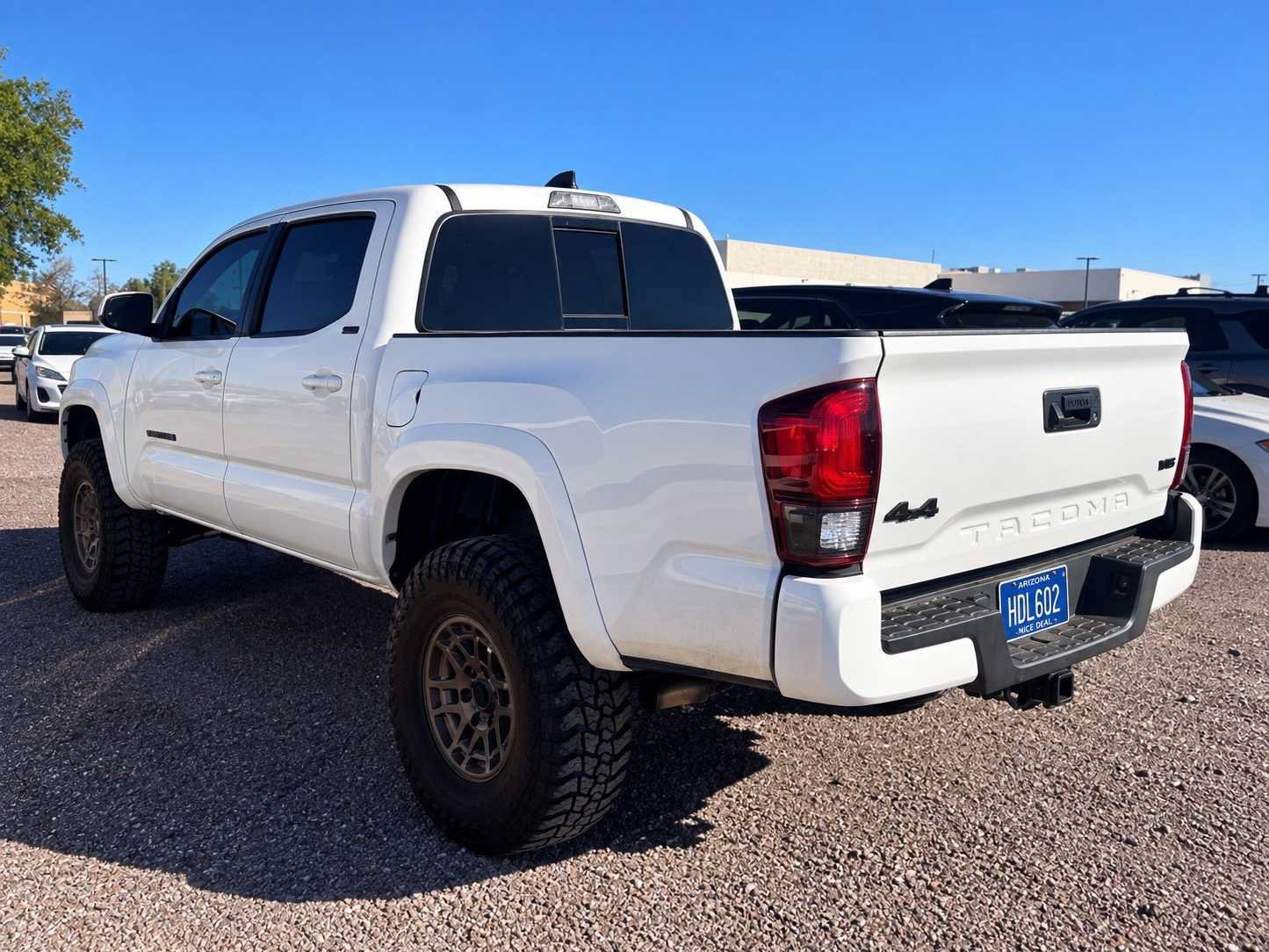 Used 2021 Toyota Tacoma SR5 AWD/4WD image 4