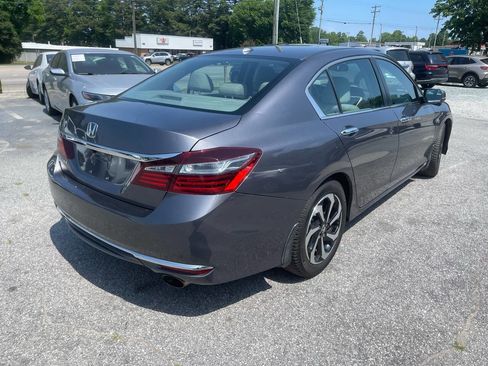 Used 2017 Honda Accord EX-L image 4