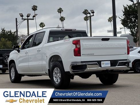 Certified 2022 Chevrolet Silverado 1500 LT AWD/4WD image 11