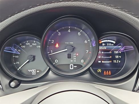 Certified 2025 Porsche Macan image 35