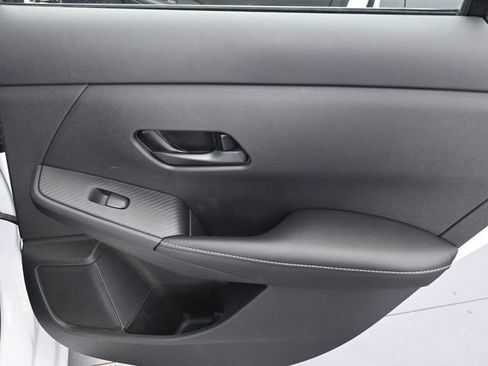 Used 2025 Nissan Sentra SV image 33