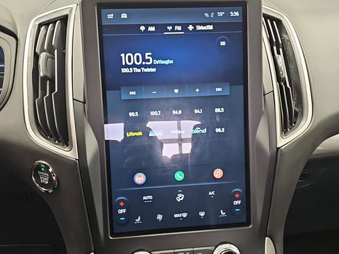 Used 2024 Ford Edge SEL image 19