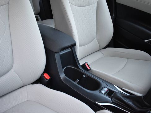 Used 2023 Toyota Corolla Cross L FWD image 24
