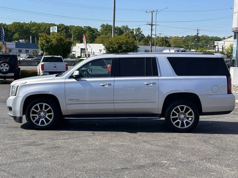Used 2020 GMC Yukon XL Denali RWD image 10