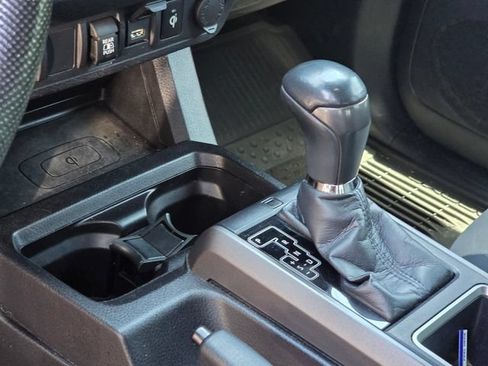 Used 2021 Toyota Tacoma TRD Sport AWD/4WD image 8