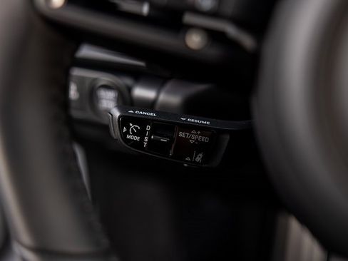 Used 2025 Porsche 911 Carrera 4 GTS image 37