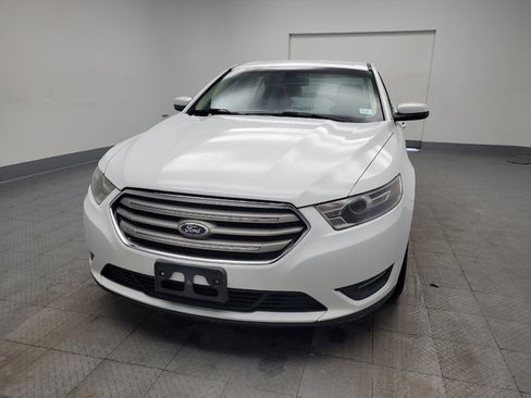 Used 2014 Ford Taurus SEL image 15