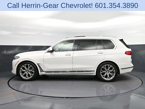 Used 2021 BMW X7 xDrive40i w/ Parking Assistance Package AWD/4WD image 4