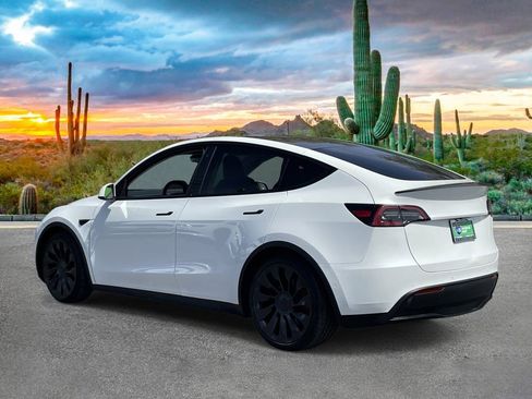 Used 2022 Tesla Model Y Performance AWD/4WD image 5
