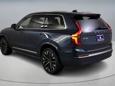 Used 2026 Volvo XC90 B6 Plus w/ Protection Package AWD/4WD image 5