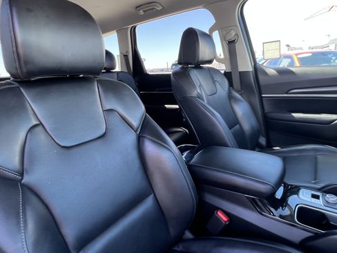 Used 2023 Kia Telluride S FWD image 17