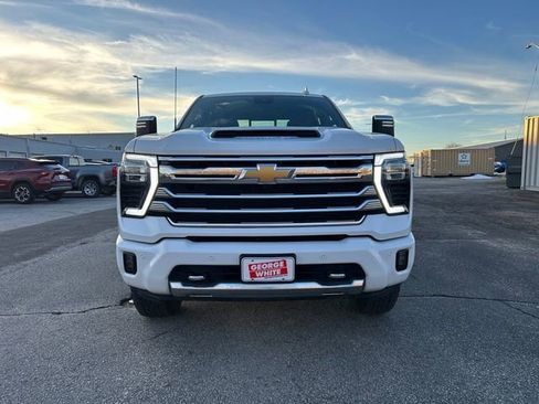 Used 2025 Chevrolet Silverado 2500 High Country w/ High Country Premium Package image 9