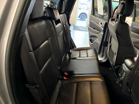 Used 2019 Jeep Grand Cherokee Limited image 43