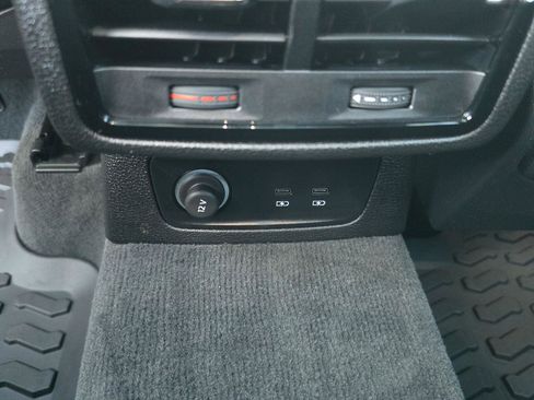 Used 2025 Audi Q3 2.0T Premium Plus w/ Premium Plus Package image 12