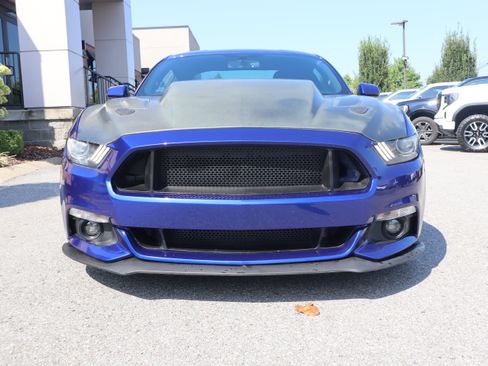 Used 2016 Ford Mustang GT RWD image 5
