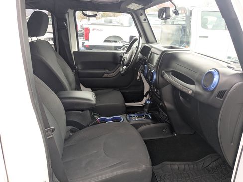 Used 2017 Jeep Wrangler Unlimited Sport w/ Quick Order Package 24S image 28