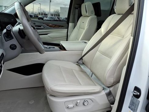 Used 2024 Cadillac Escalade Sport Platinum AWD/4WD image 6