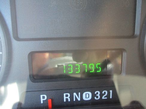 Used 2006 Ford F250 Lariat image 16