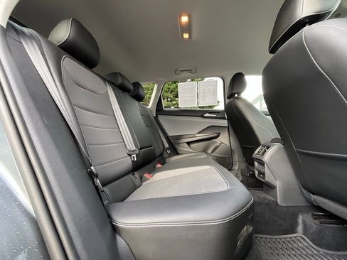 Used 2022 Volkswagen Taos SE image 14