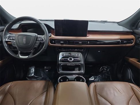 Used 2022 Lincoln Nautilus Reserve w/ Equipment Group 201A image 9