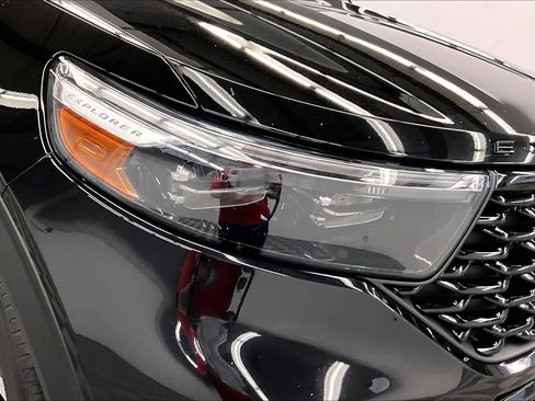 Used 2023 Ford Explorer ST-Line AWD/4WD image 36
