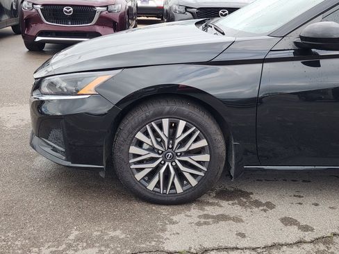 Used 2023 Nissan Altima 2.5 SV image 9