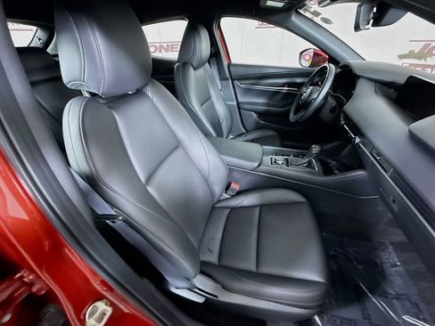 Used 2022 MAZDA MAZDA3 s FWD image 31