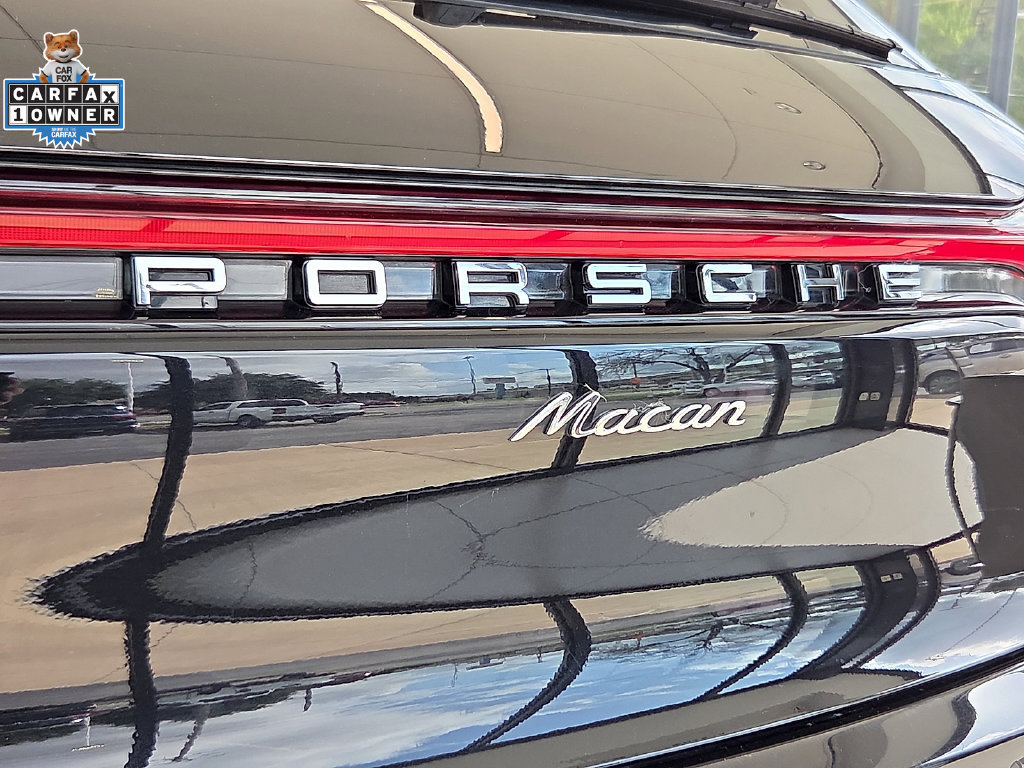 Used 2025 Porsche Macan Turbo AWD/4WD image 5
