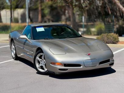 Used 2000 Chevrolet Corvette Coupe w/ Roof Pkg