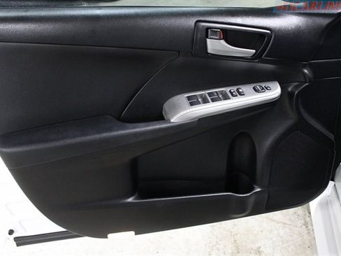Used 2013 Toyota Camry SE image 8
