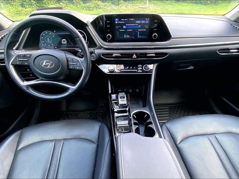 Used 2020 Hyundai Sonata SEL w/ Premium + Sunroof Package FWD image 16