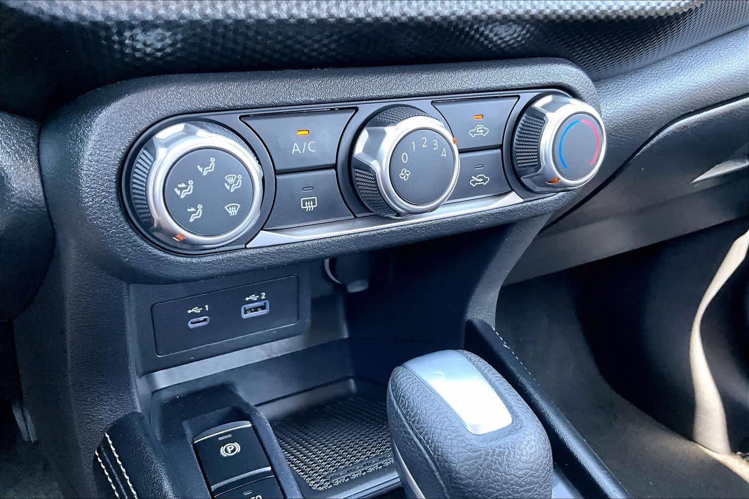 Used 2023 Nissan Kicks SV FWD image 34