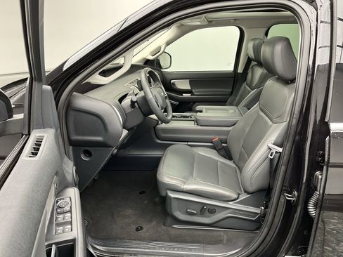 Certified 2025 Ford Expedition Max Active image 3