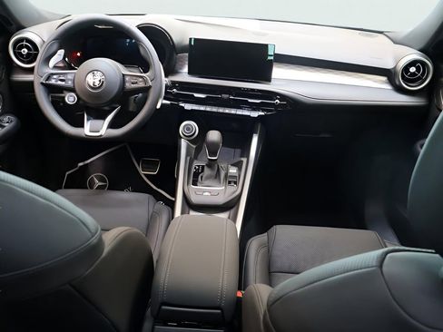 New 2025 Alfa Romeo Tonale w/ Premium Package image 15