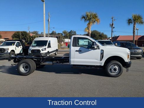 New 2026 Ford F350 XL AWD/4WD image 3
