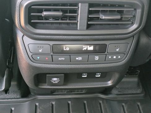 New 2026 Honda Pilot TrailSport image 13