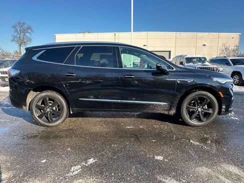 Used 2024 Buick Enclave Essence w/ Experience Buick Package image 6