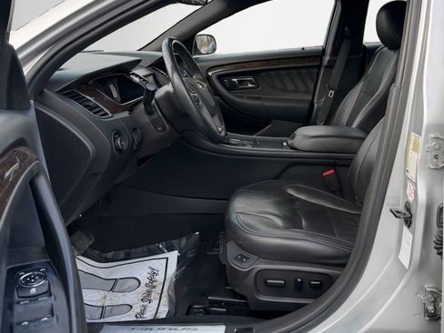 Used 2019 Ford Taurus Limited image 12